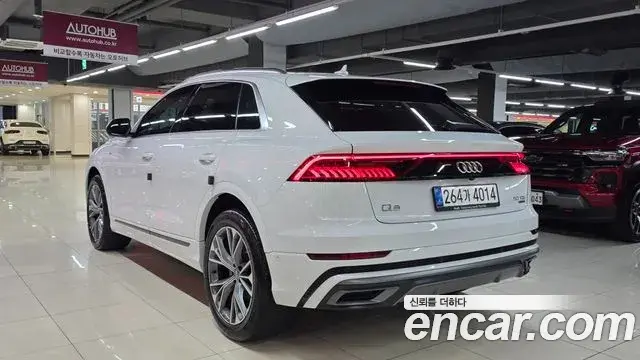 Audi Q8 2020 — Şəkil 11/20