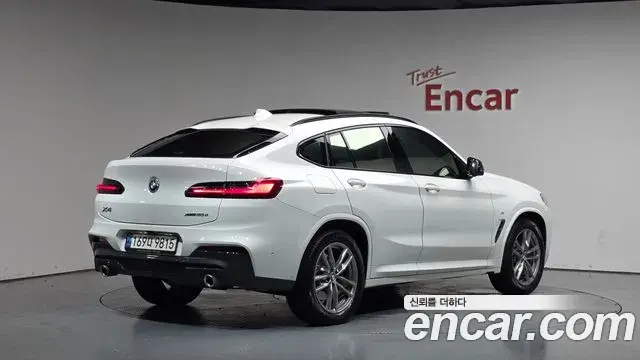 BMW X4 2021 — Фото 2/20