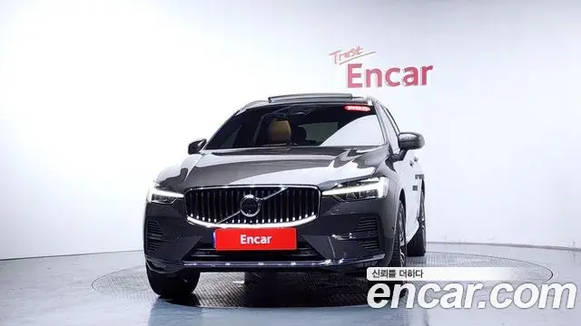 Volvo XC60 2024 — Şəkil 25/35