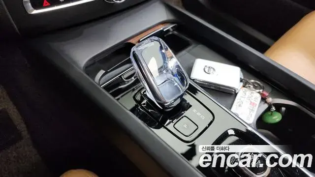 Volvo XC60 2024 — Şəkil 35/35