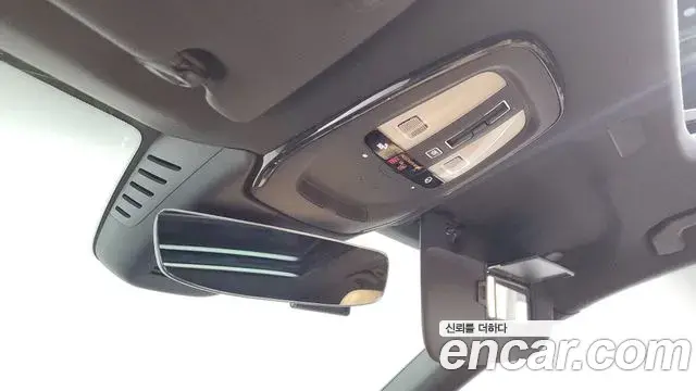 Volvo XC60 2024 — Şəkil 12/35