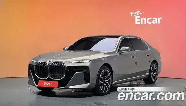 BMW 7 Series 2023 — Фото 1/20