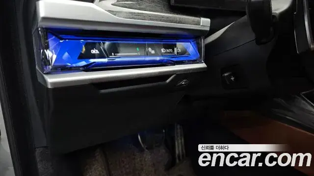 BMW 7 Series 2023 — Photo 31/39
