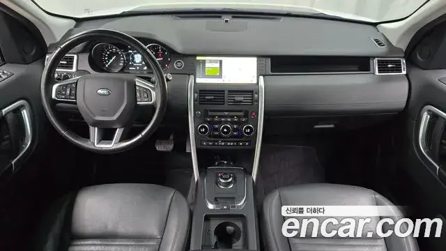 Land Rover Discovery Sport 2018 — Фото 7/20