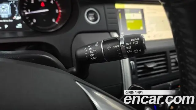 Land Rover Discovery Sport 2018 — Şəkil 14/32