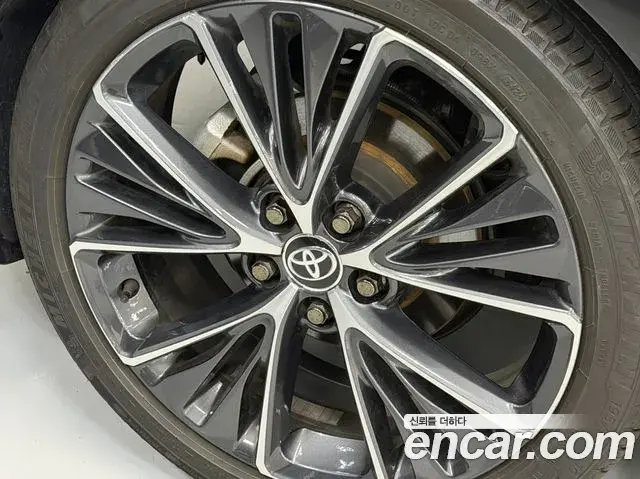 Toyota Prius 2024 — Photo 9/20