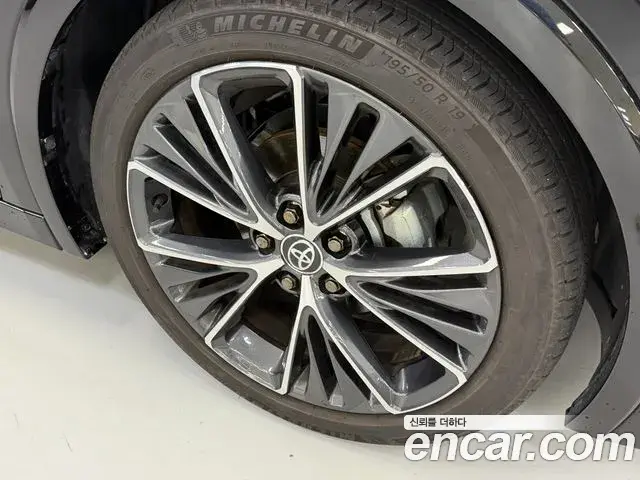 Toyota Prius 2024 — Photo 19/20