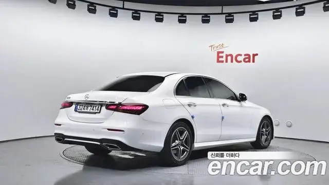 Mercedes-Benz E-Class 2022 — Фото 2/20