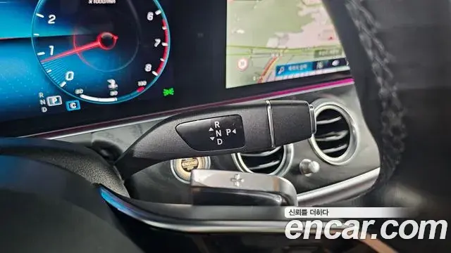 Mercedes-Benz E-Class 2022 — Фото 9/20