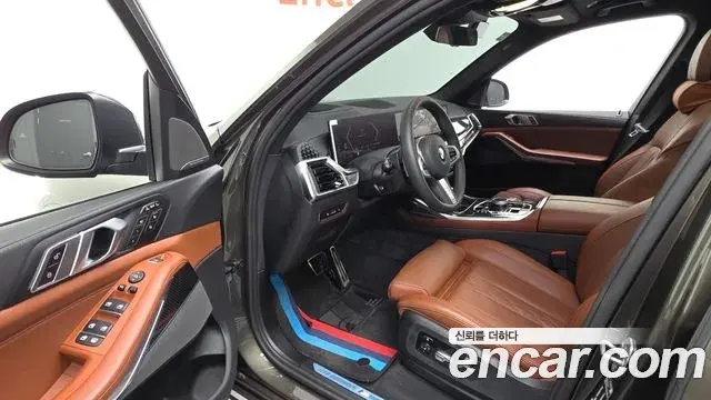 BMW X7 2025 — Фото 10/20