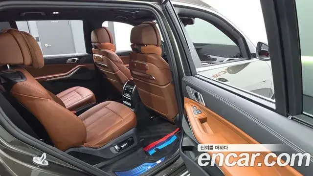 BMW X7 2025 — Фото 11/20