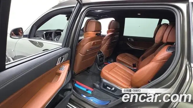 BMW X7 2025 — Фото 12/20