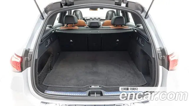 Mercedes-Benz GLC-Class 2025 — Фото 10/20