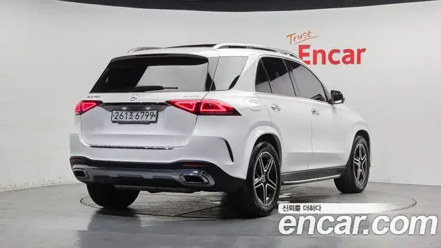 Mercedes-Benz GLE-Class 2020 — Фото 2/20