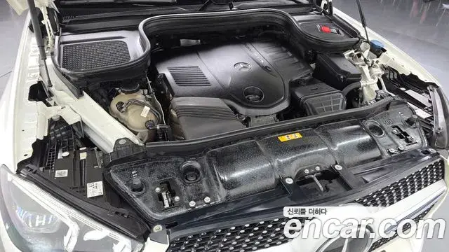 Mercedes-Benz GLE-Class 2020 — Фото 6/20