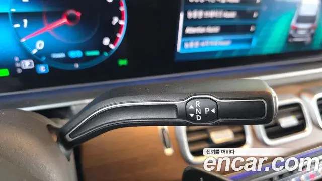 Mercedes-Benz GLE-Class 2020 — Фото 9/20