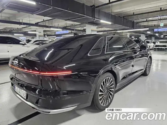 Hyundai Grandeur Hybrid 2023 — ფოტო 16/20
