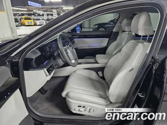 Hyundai Grandeur Hybrid 2023 — ფოტო 15/20