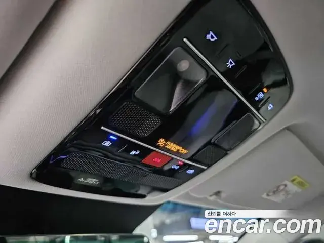 Hyundai Grandeur Hybrid 2023 — ფოტო 17/20