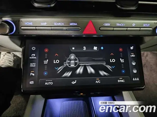 Hyundai Grandeur Hybrid 2023 — ფოტო 18/20