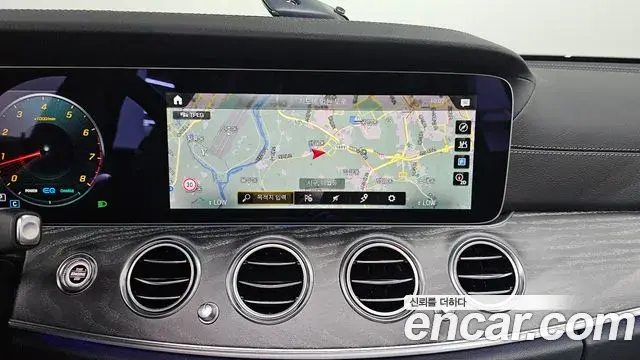 Mercedes-Benz E-Class 2022 — Фото 14/20