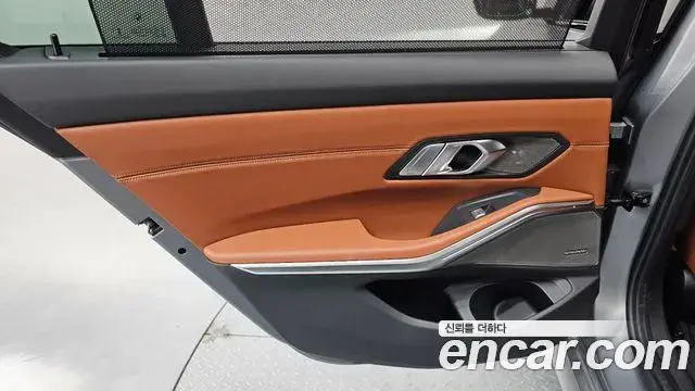 BMW 3 Series 2025 — Photo 5/33