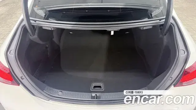 Mercedes-Benz E-Class 2023 — Şəkil 15/20
