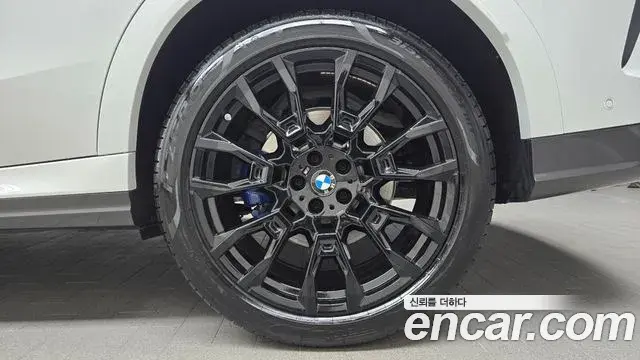 BMW X6 2024 — Photo 29/31