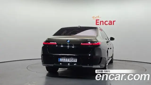BMW 7 Series 2023 — ფოტო 5/36