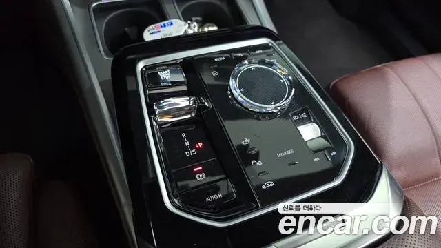 BMW 7 Series 2023 — ფოტო 12/36