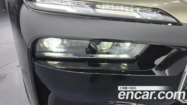 BMW 7 Series 2023 — ფოტო 9/36