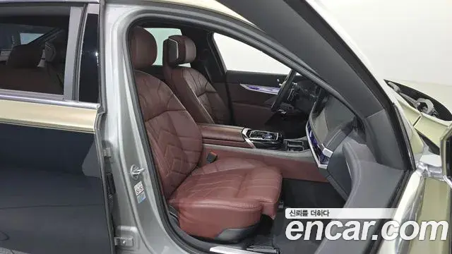 BMW 7 Series 2023 — ფოტო 33/36