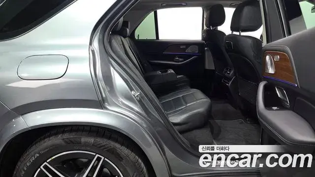 Mercedes-Benz GLE-Class 2020 — Фото 11/20