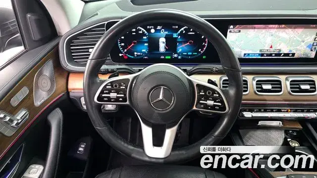 Mercedes-Benz GLE-Class 2020 — Фото 14/20