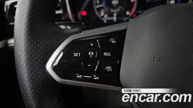 Volkswagen Touareg 2021 — Photo 16/32