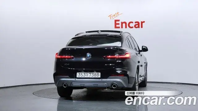 BMW X4 2020 — Фото 4/20