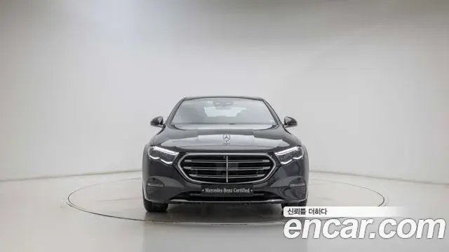 Mercedes-Benz E-Class 2025 — Фото 2/20