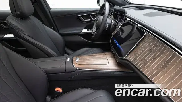 Mercedes-Benz E-Class 2025 — Фото 7/20