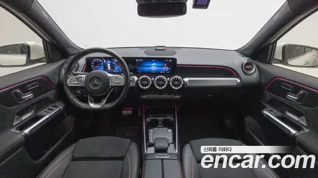 Mercedes-Benz GLB-Class 2023 — Фото 9/20