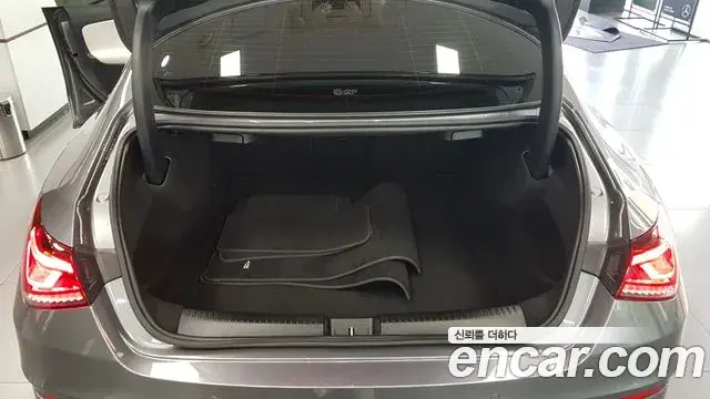 Mercedes-Benz CLA-Class 2020 — Фото 10/17