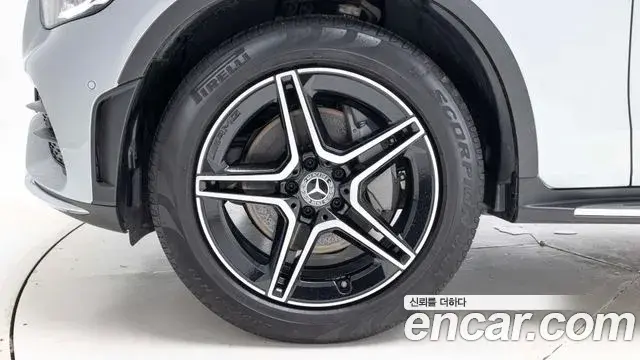 Mercedes-Benz GLC-Class 2022 — Photo 5/20