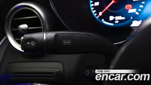 Mercedes-Benz GLC-Class 2022 — Photo 18/20