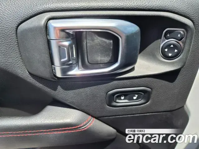 Jeep Wrangler 2021 — Photo 3/17