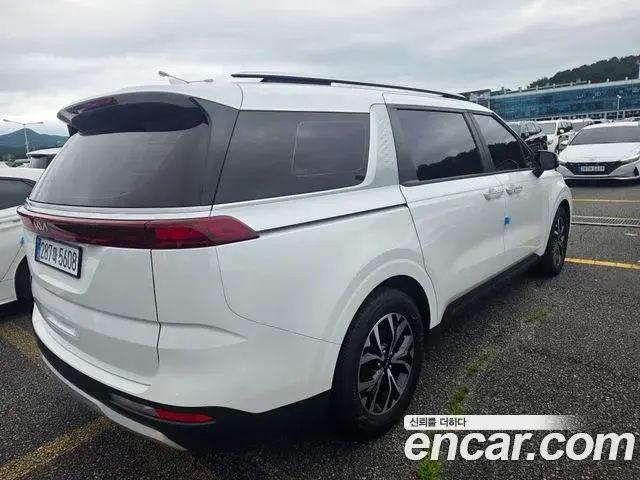 Kia Carnival 2022 — Фото 4/19