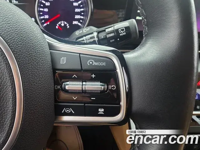 Kia Carnival 2022 — Фото 9/19