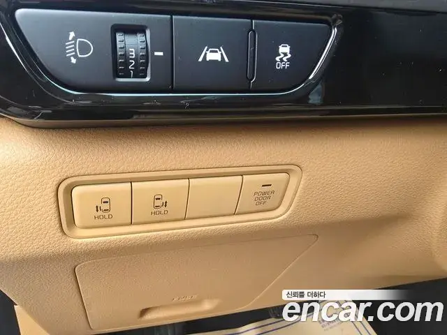 Kia Carnival 2022 — Фото 11/19