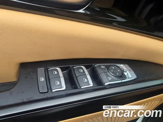 Kia Carnival 2022 — Фото 16/19