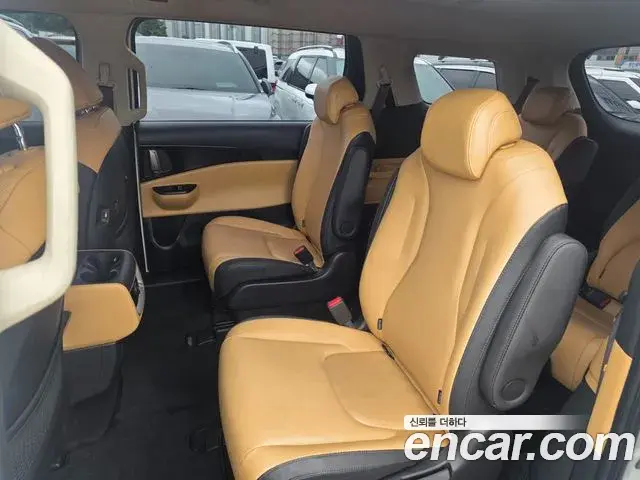 Kia Carnival 2022 — Фото 18/19