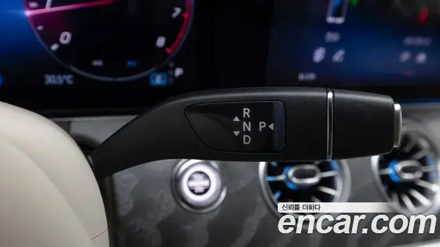 Mercedes-Benz AMG GT 2025 — ფოტო 17/20