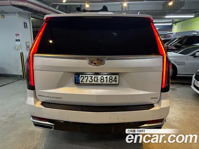 Cadillac Escalade 2021 — Photo 13/20